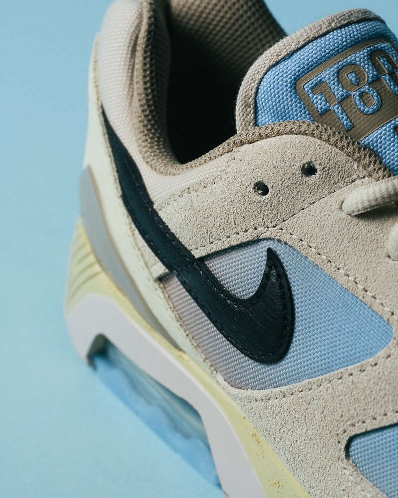 Nike Air 180 vue de profil